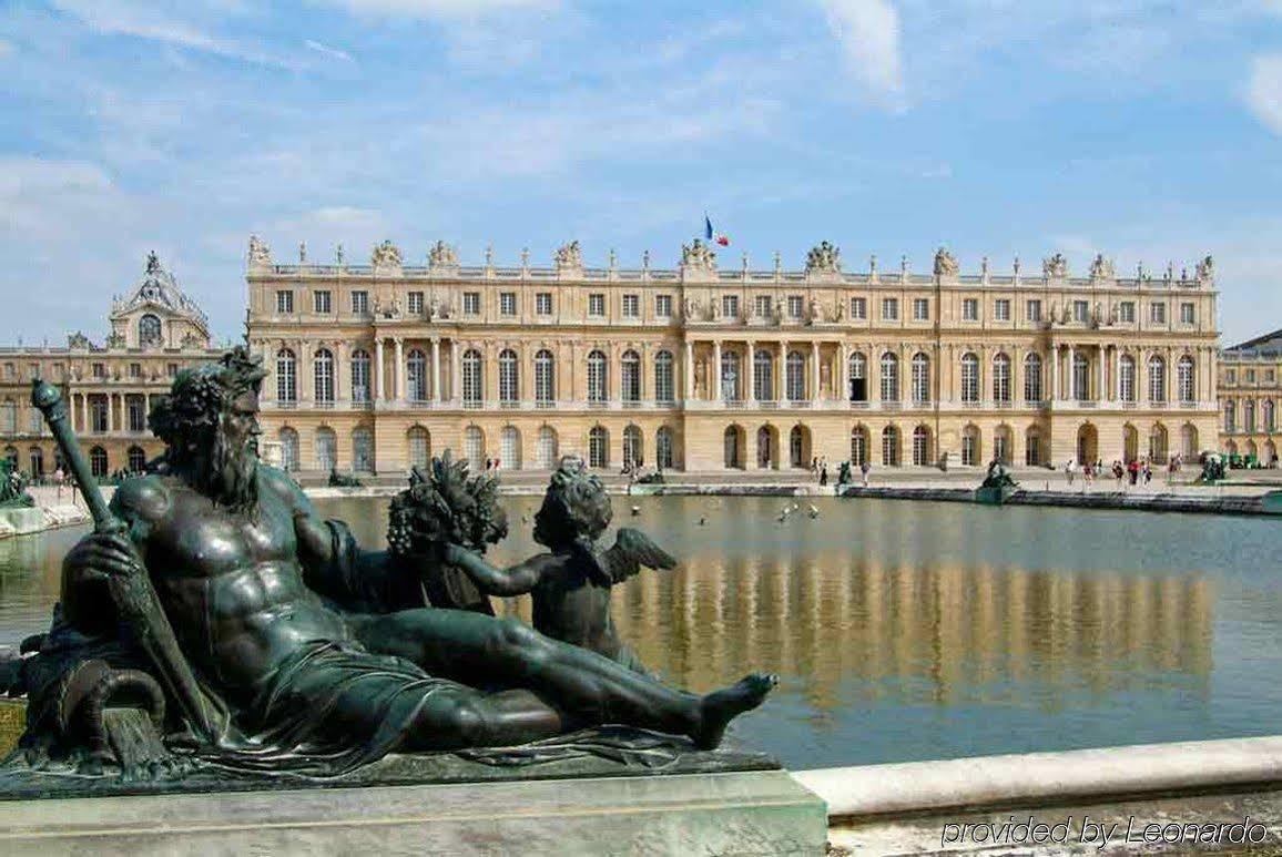 Ibis Versailles Chateau Exterior photo